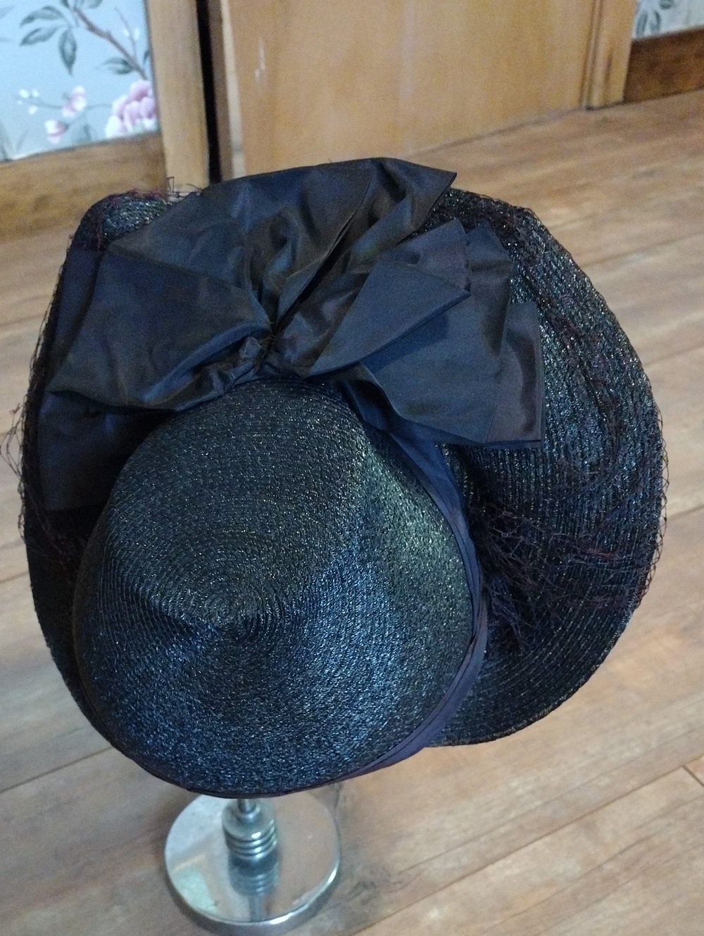 Black 1940s Straw Bonnet